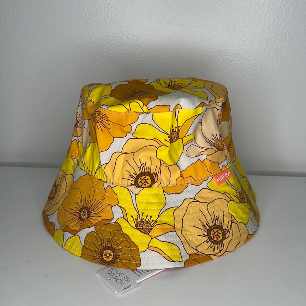 MOTT50 BUCKET HAT